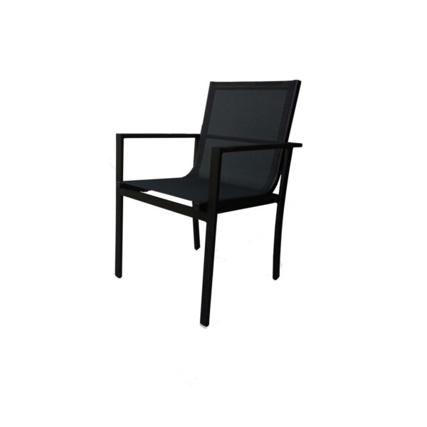 Cadeira Mantova, estrutura de alumínio e com braços e acabamento em Tela Sling. Foto Diagonal