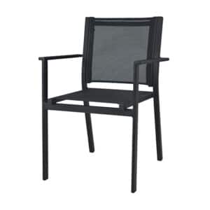 Cadeira Nacional, estrutura de alumínio e com braços e acabamento em Tela Sling. Foto Diagonal