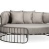 Chaise Catimbaú com acolchoados e estrutura de alumínios.