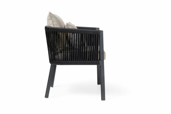Cadeira Dália elaborada com Estrutura de Alumínio e Revestida com Corda Náutica